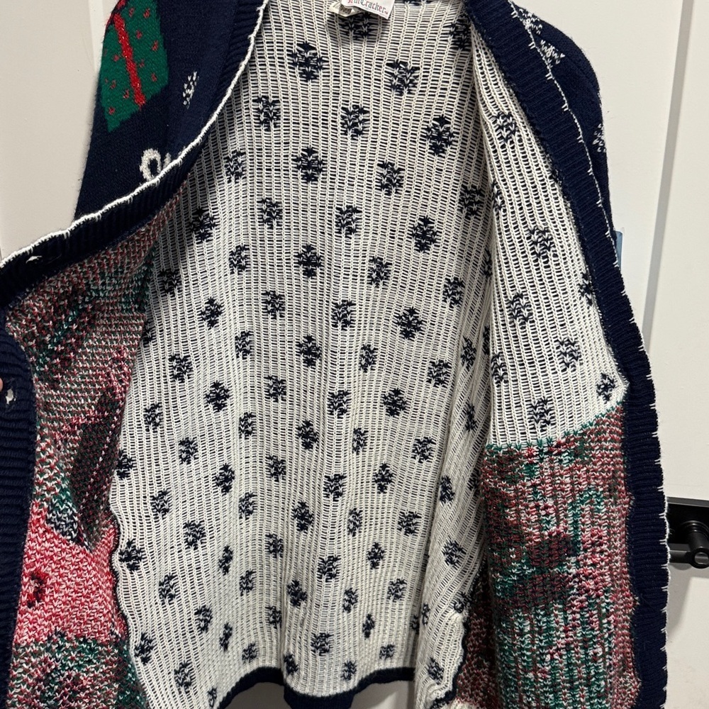 Vintage Festive Navy Cardigan with Holiday Design - Picture 10 of 10